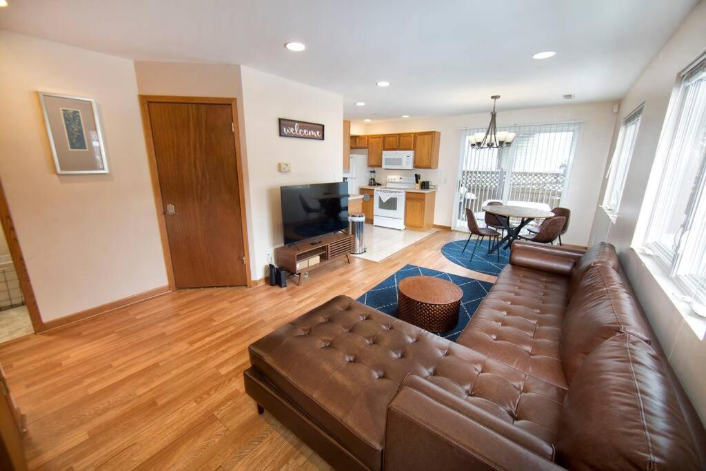 Apartamento Tucked Away Off Brady - 4 Beds Milwaukee Exterior foto
