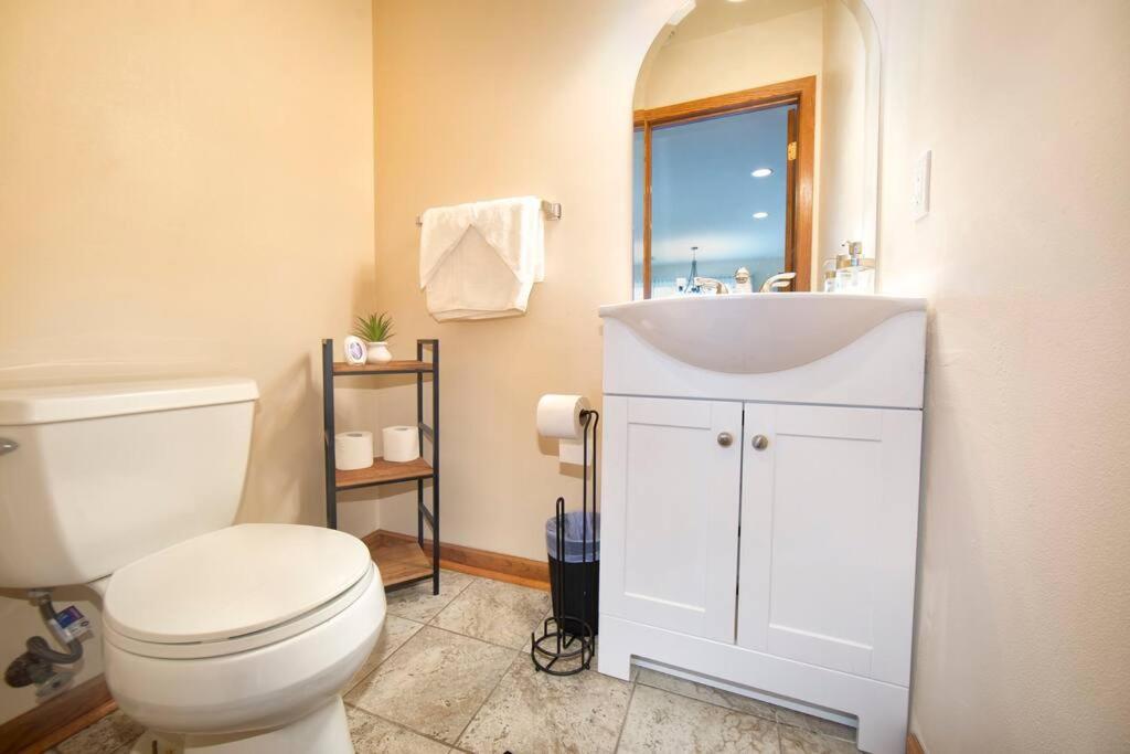 Apartamento Tucked Away Off Brady - 4 Beds Milwaukee Exterior foto