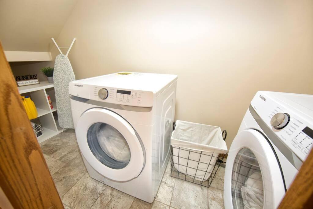 Apartamento Tucked Away Off Brady - 4 Beds Milwaukee Exterior foto